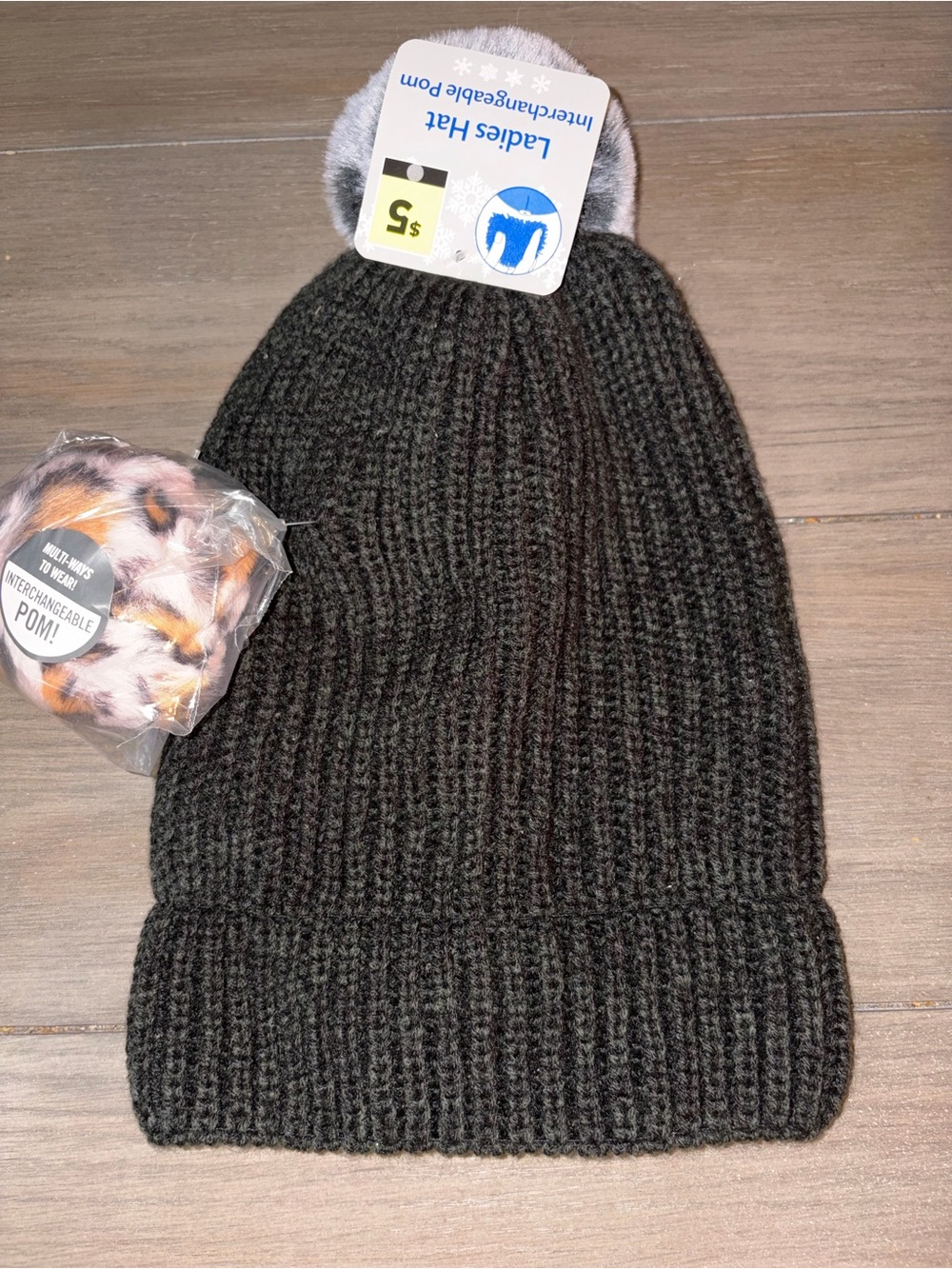 Interchangeable Pom Ribbed Knit Beanie - Dark Gray